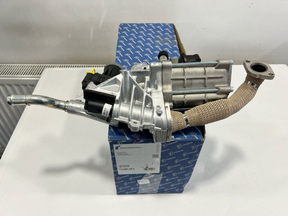 LR018753P - SAĞ EGR VALFİ VE SOĞUTUCU (KOMPLE)
