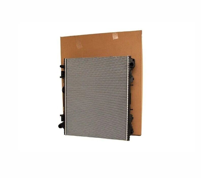 LR162123 - SU RADYATÖRÜ